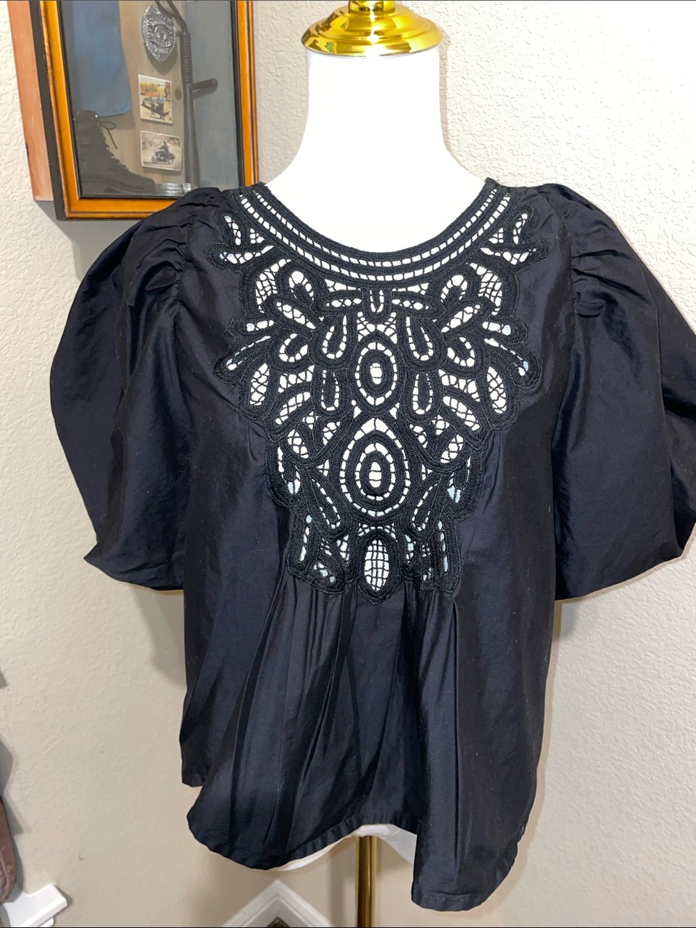 Size XS/TP Free People Black Eyelet Crochet Puff-Sleeve Blouse